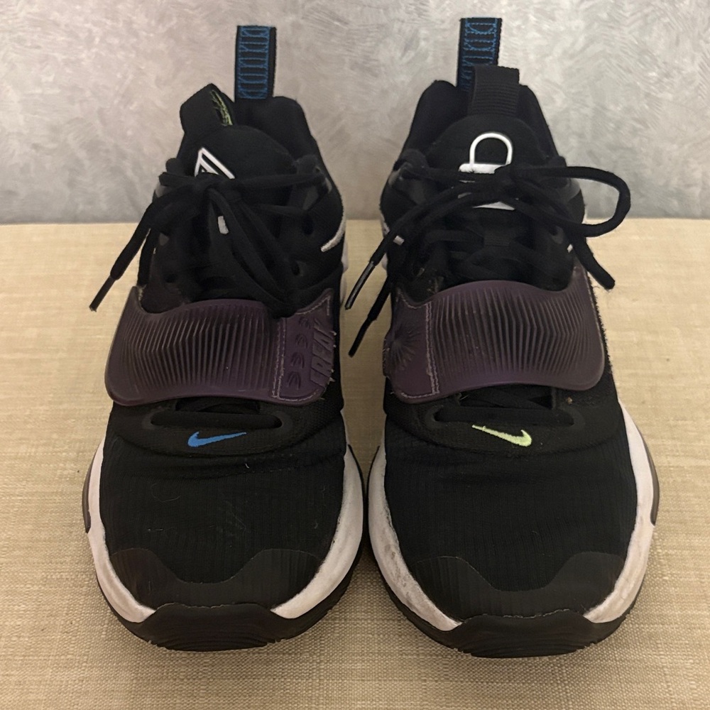 Nike Black and Purple Athletic Basketball Shoes